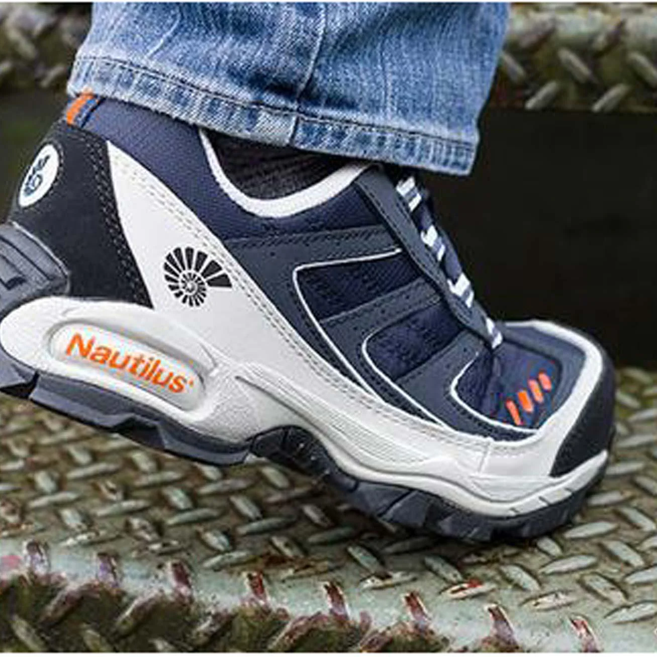 Nautilus Static Dissipative Steel Toe Work Shoe - Image 2