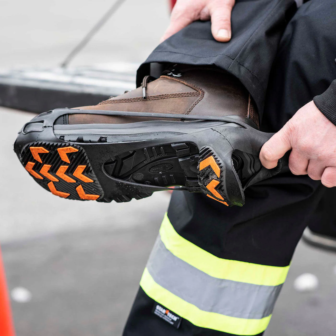 Due North GripPro Unisex Spikeless Traction Aid - Image 5